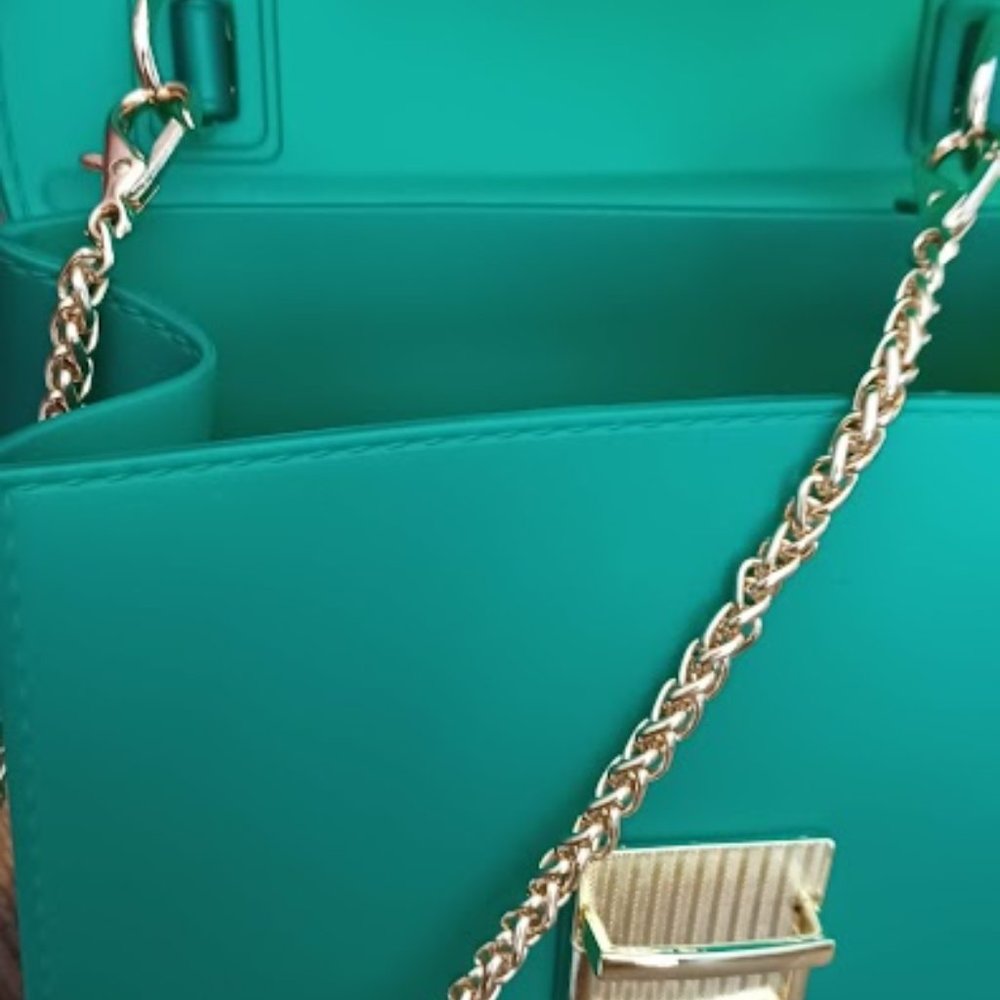 Kelly Green Rubber purse with Chain Strap, So Cute! - Picture 3 of 5
